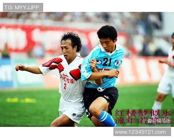 昔日英俊足球明星如今发福对比照揭示岁月无情与运动员的生活变化